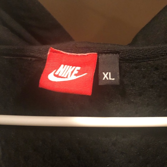 SOLD-Women’s New 2 Piece Nike Outfit Size XL - Picture 2 of 4